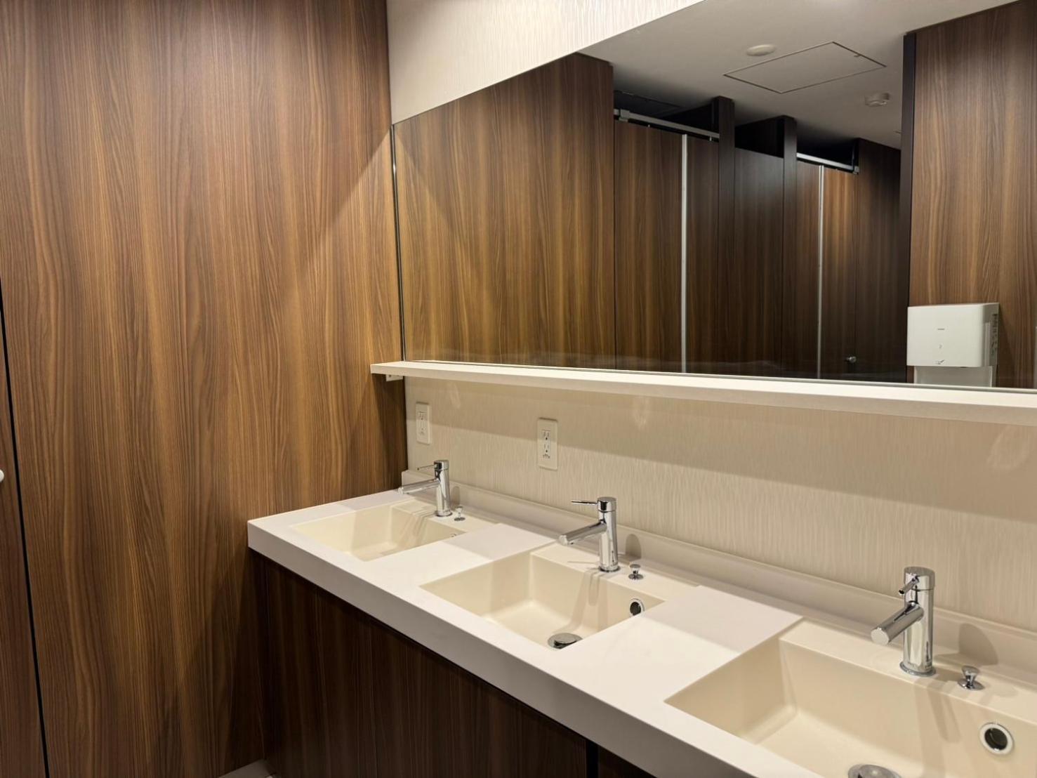 Capsule Hotel Suzumoriya Tokyo Eksteriør billede